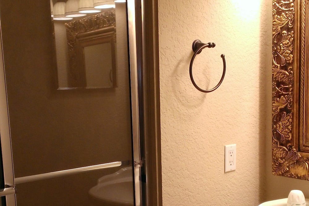 Photo of Bathroom in Niceville