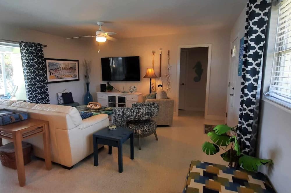 Photo of Bedroom in Laurel