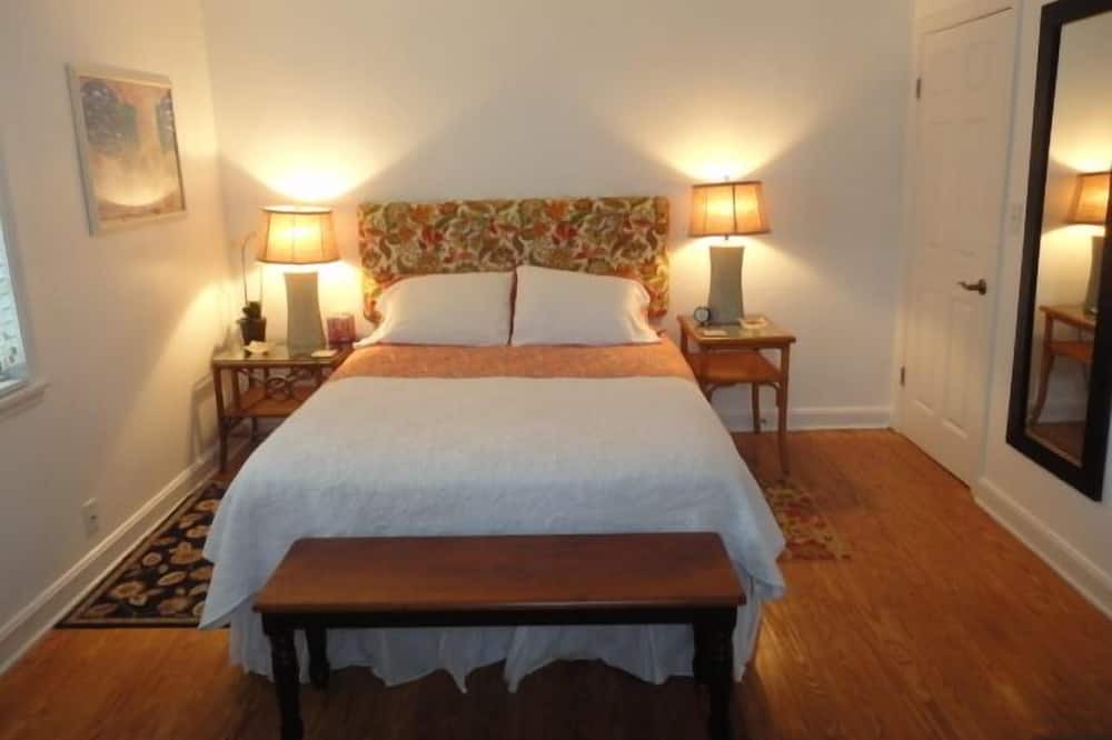 Photo of Bedroom in Titusville