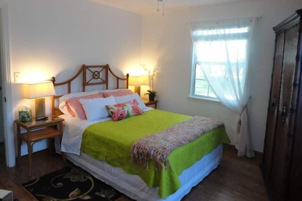 Photo of Bedroom in Titusville