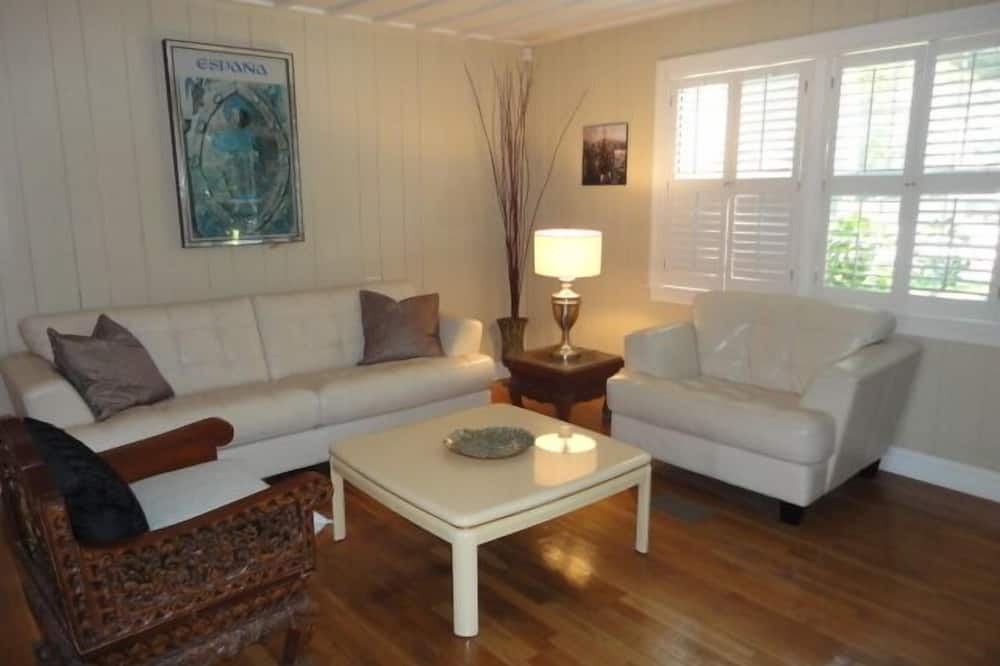 Photo of Livingroom in Titusville