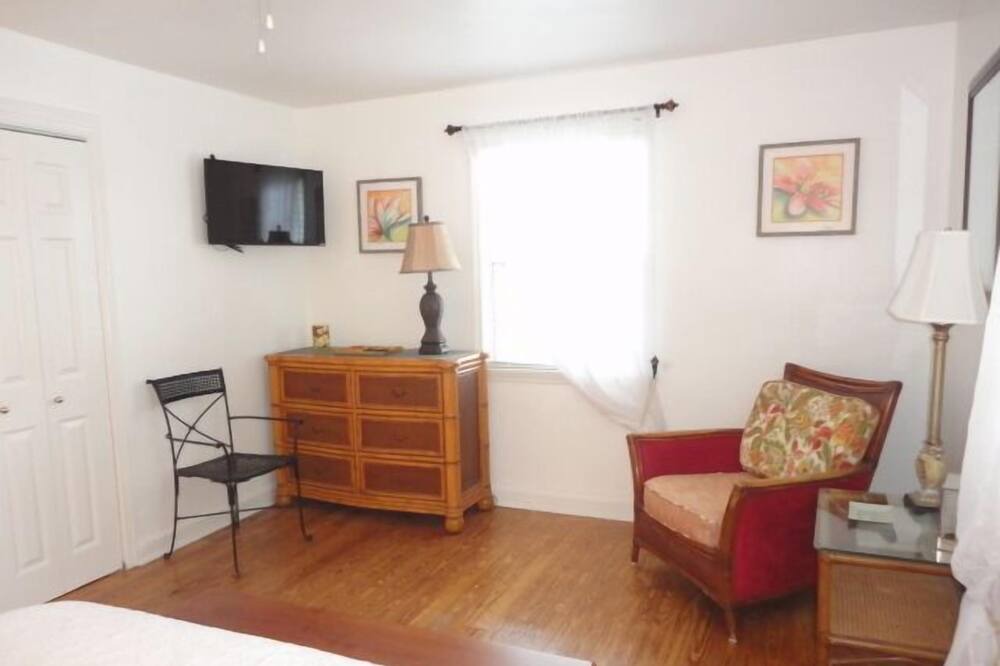 Photo of Bedroom in Titusville
