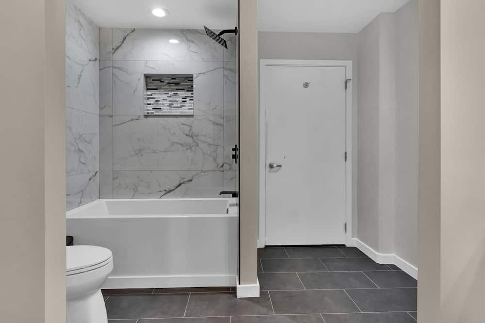 Photo of Bathroom in South Eola