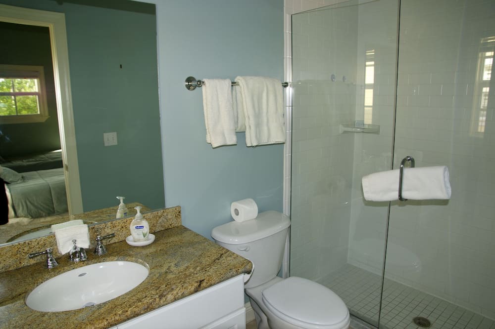 Photo of Bathroom in Islamorada