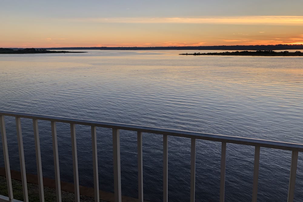 Photo of Patio Balcony in Crescent Beach