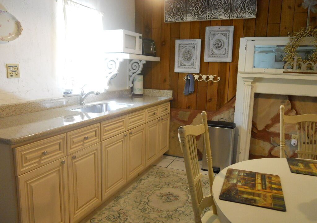 Photo of Kitchen in Ludlam