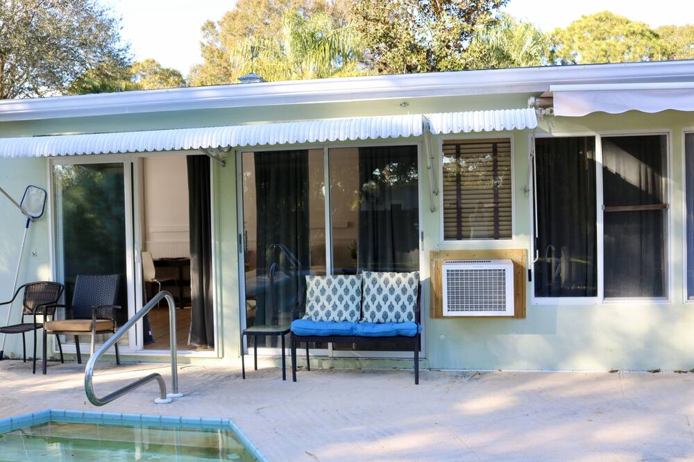 Photo of Patio Balcony in Disston Heights