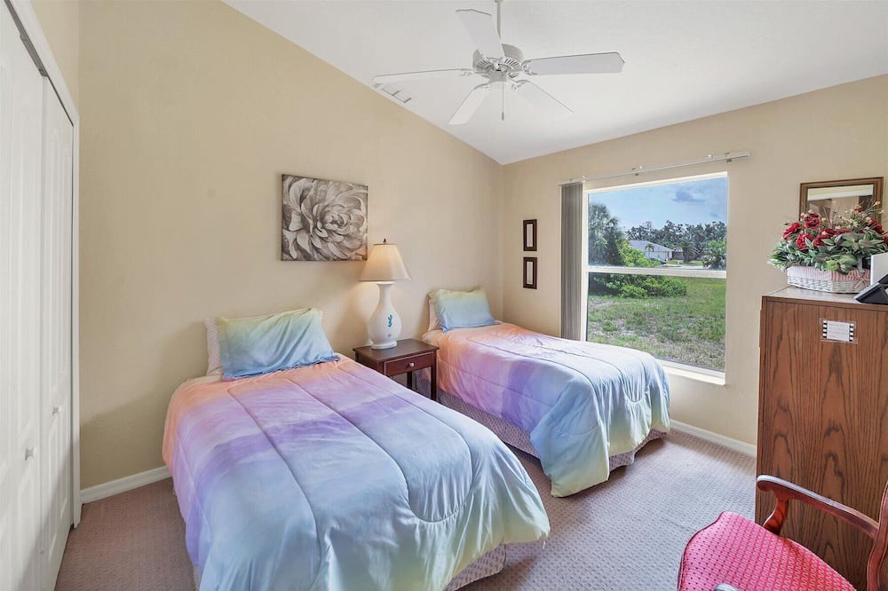 Photo of Bedroom in Pine Valley