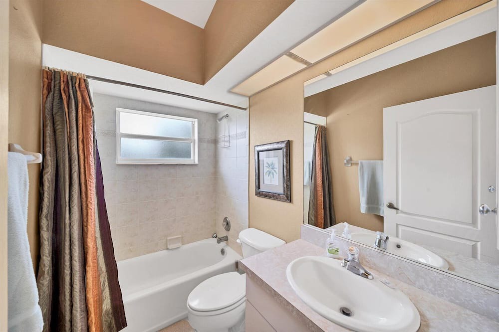 Photo of Bathroom in Pine Valley