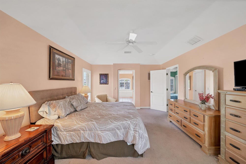 Photo of Bedroom in Pine Valley