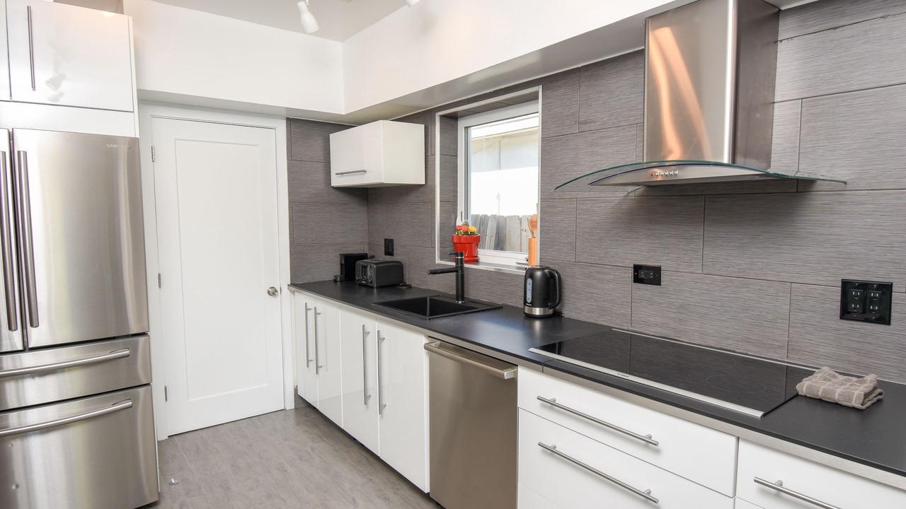 Photo of Kitchen in Surfside