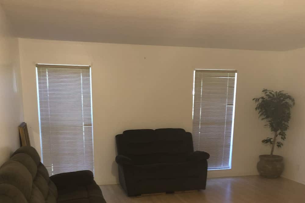 Photo of Livingroom in Tallahassee