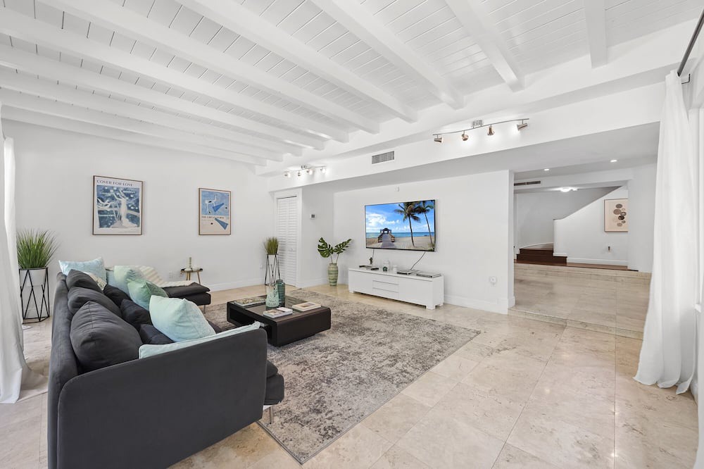Photo of Livingroom in The Roads