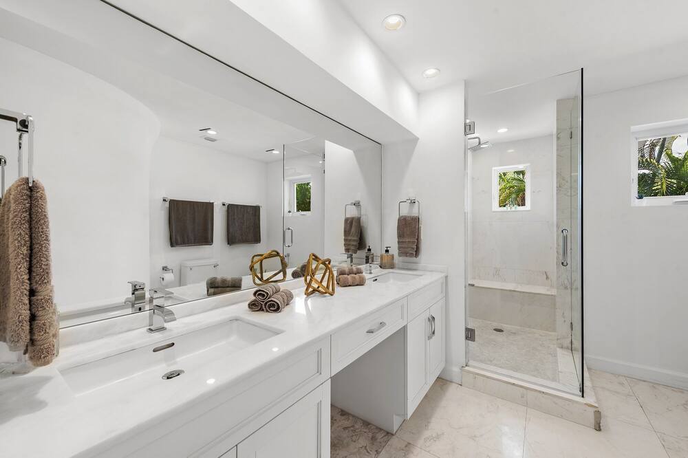 Photo of Bathroom in The Roads