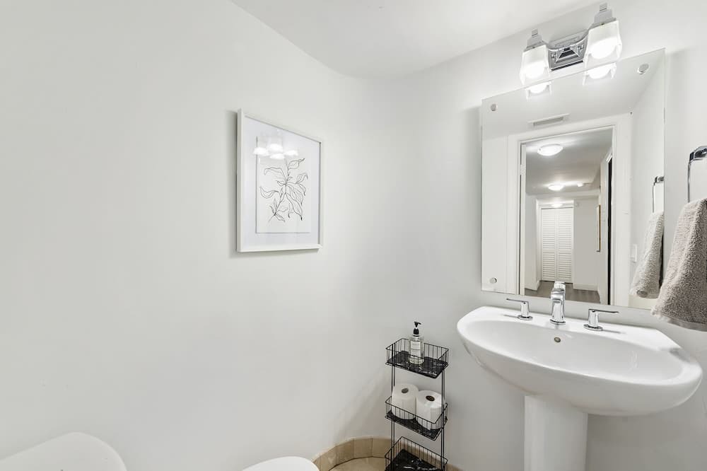 Photo of Bathroom in The Roads