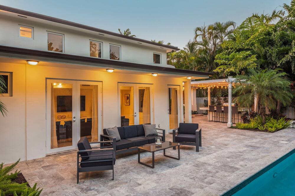 Photo of Patio Balcony in The Roads
