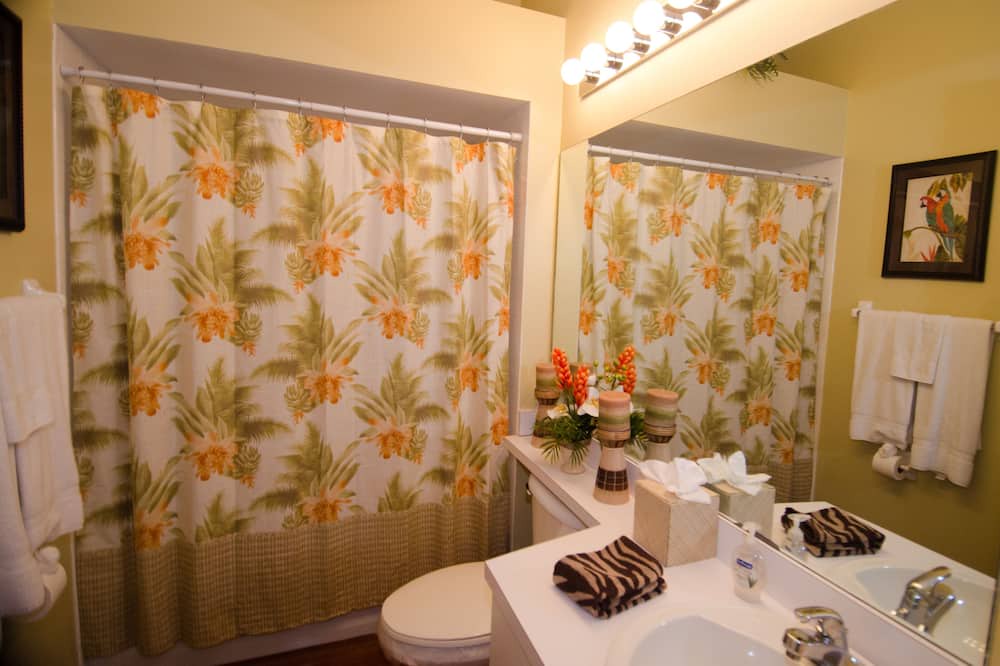Photo of Bathroom in Falcons Glen