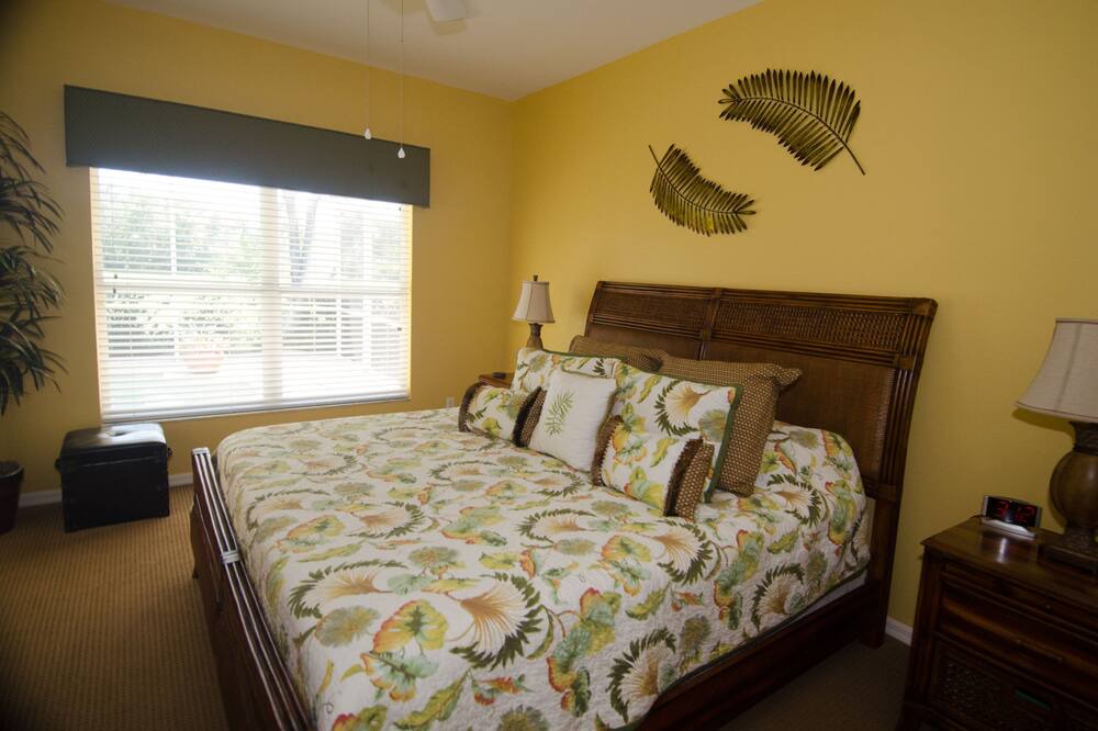 Photo of Bedroom in Falcons Glen