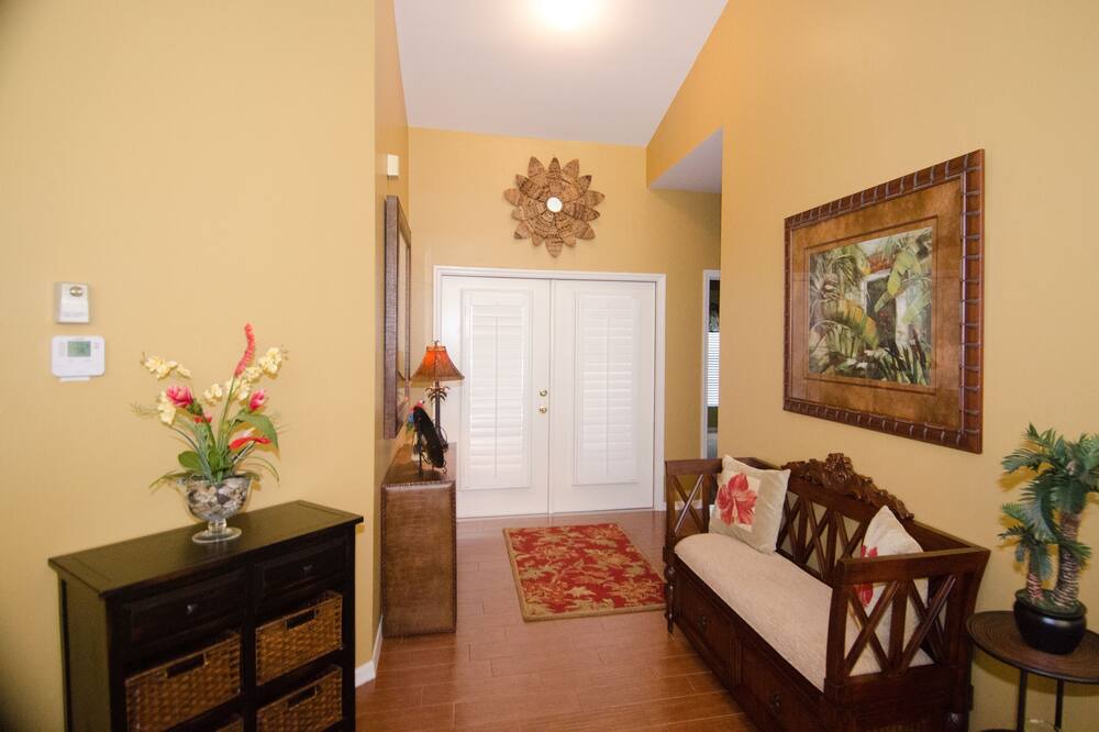 Photo of Livingroom in Falcons Glen