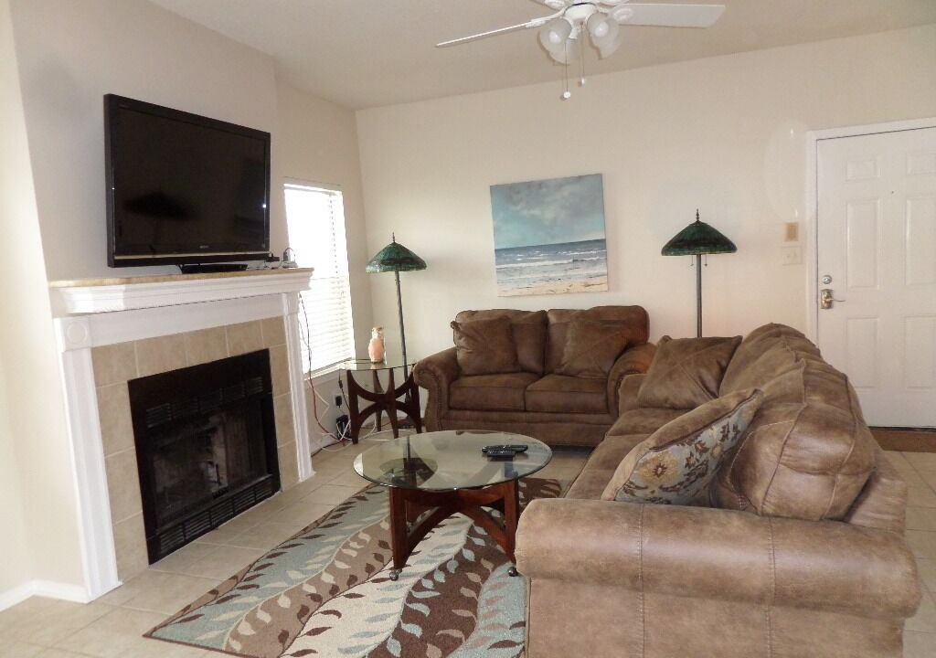 Photo of Livingroom in Ferry Pass