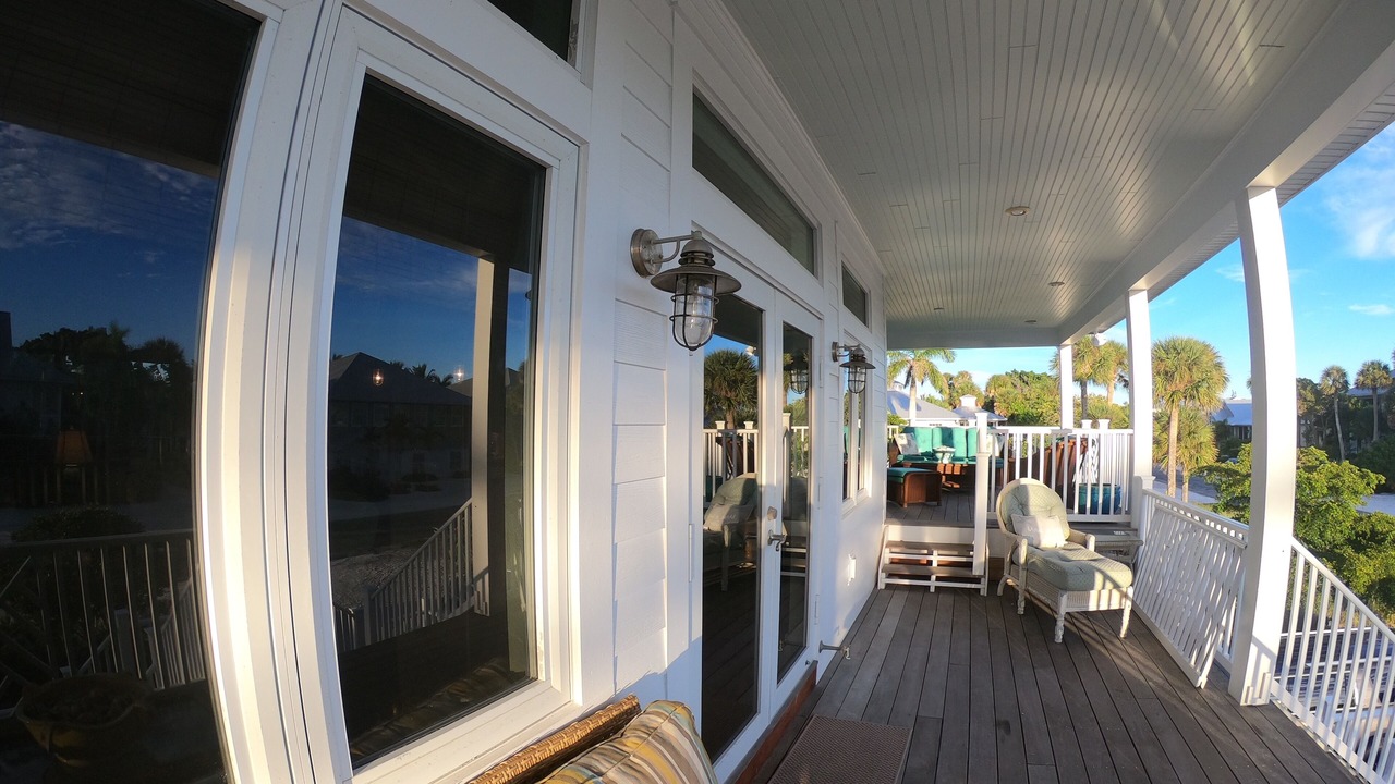 Photo of Patio Balcony in Golden Beach