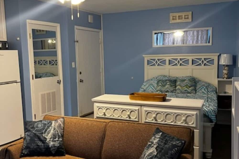 Photo of Livingroom in Bostwick Park