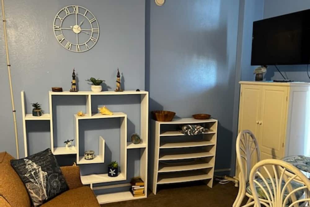 Photo of Livingroom in Bostwick Park