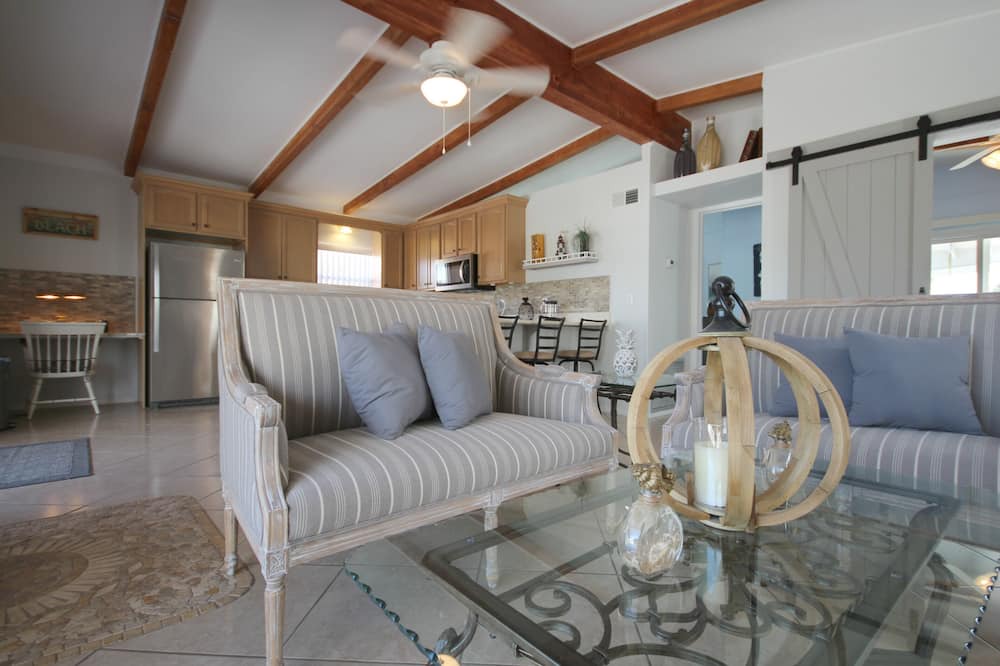 Photo of Livingroom in Fort Myers Beach