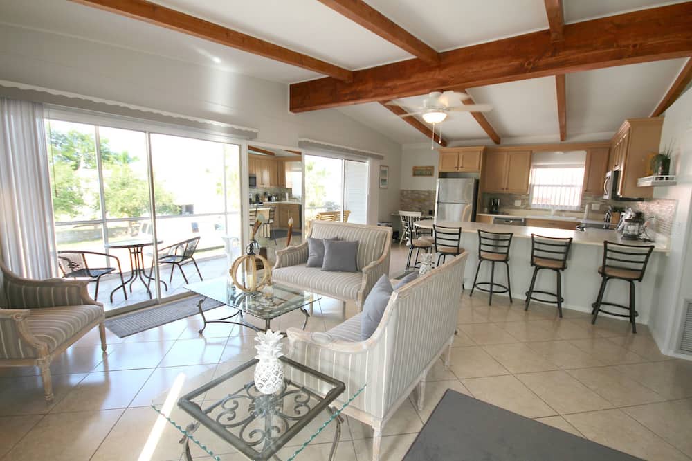 Photo of Livingroom in Fort Myers Beach