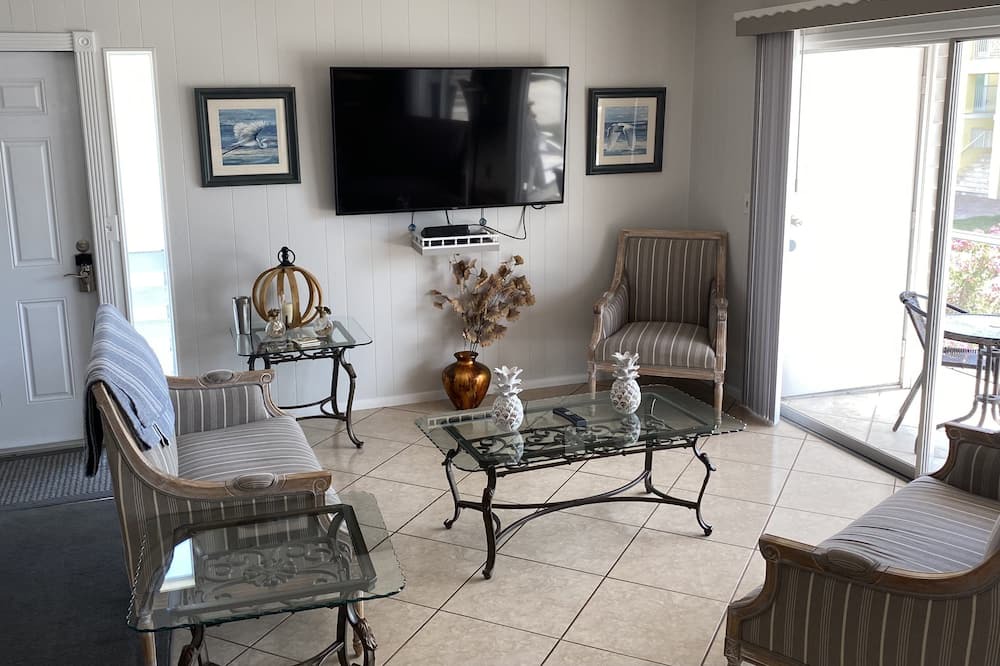 Photo of Livingroom in Fort Myers Beach