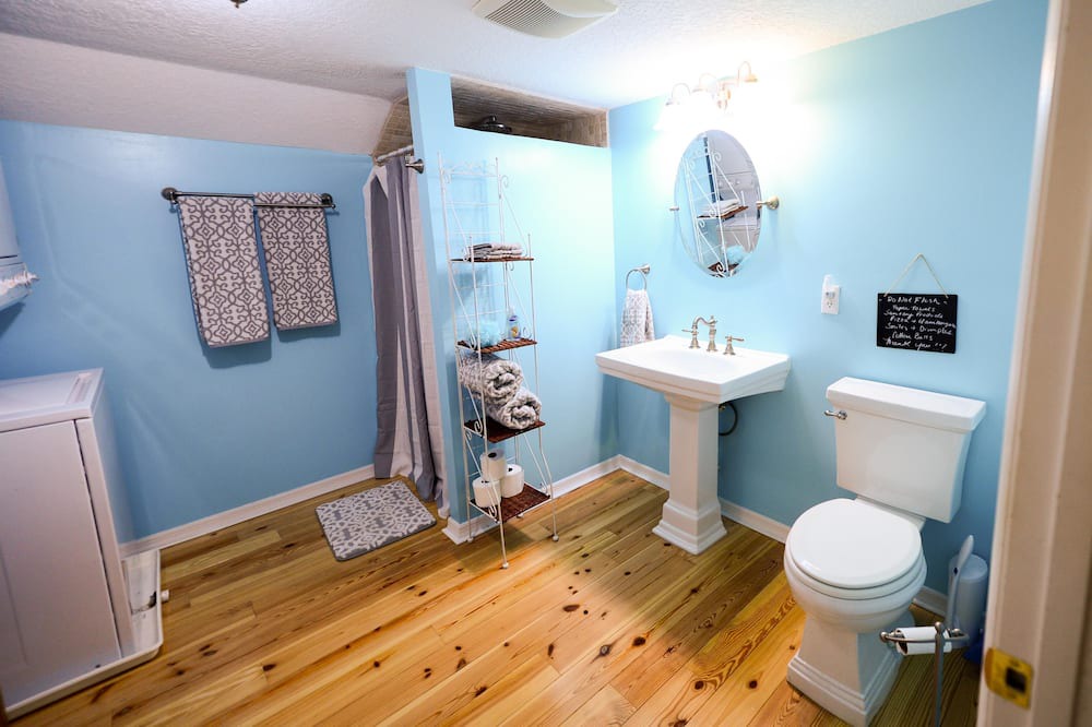 Photo of Bathroom in Florahome