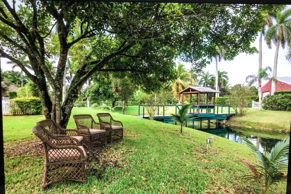 Photo of Outdoor in Southwest Ranches
