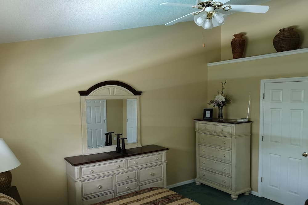 Photo of Bedroom in Bridgewater Crossing