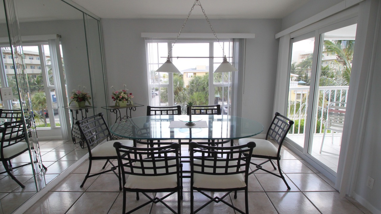 Photo of Livingroom in East Fort Lauderdale