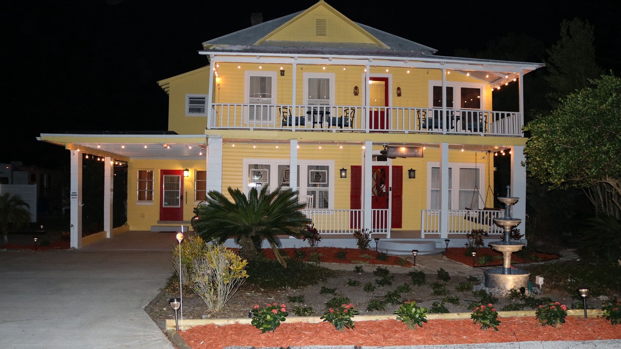 Photo of Buildings in Mims