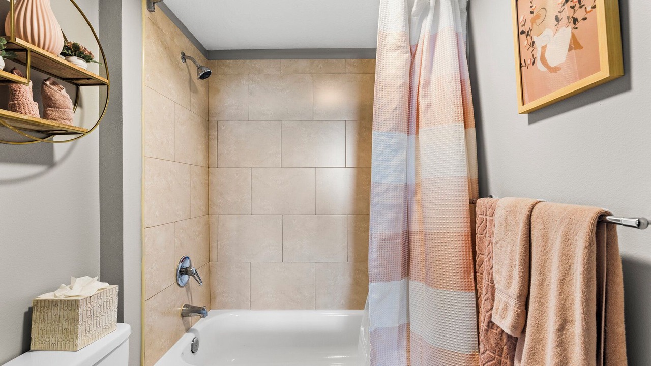 Photo of Bathroom in Allapattah