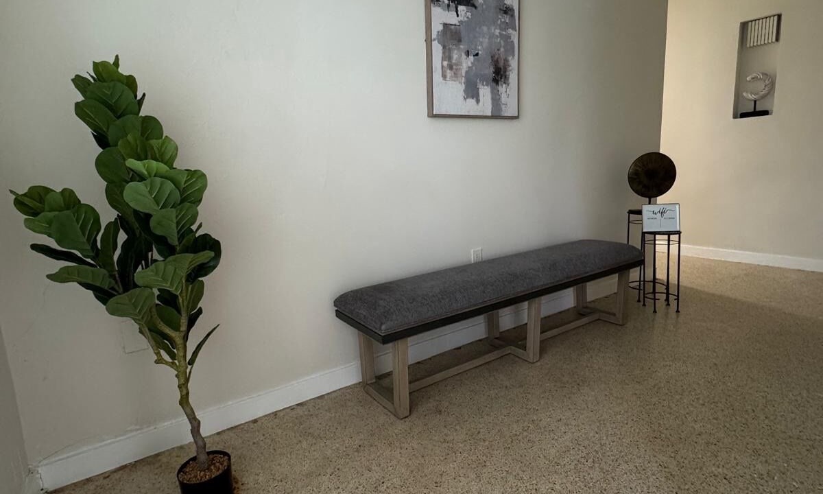 Photo of Livingroom in West Little River