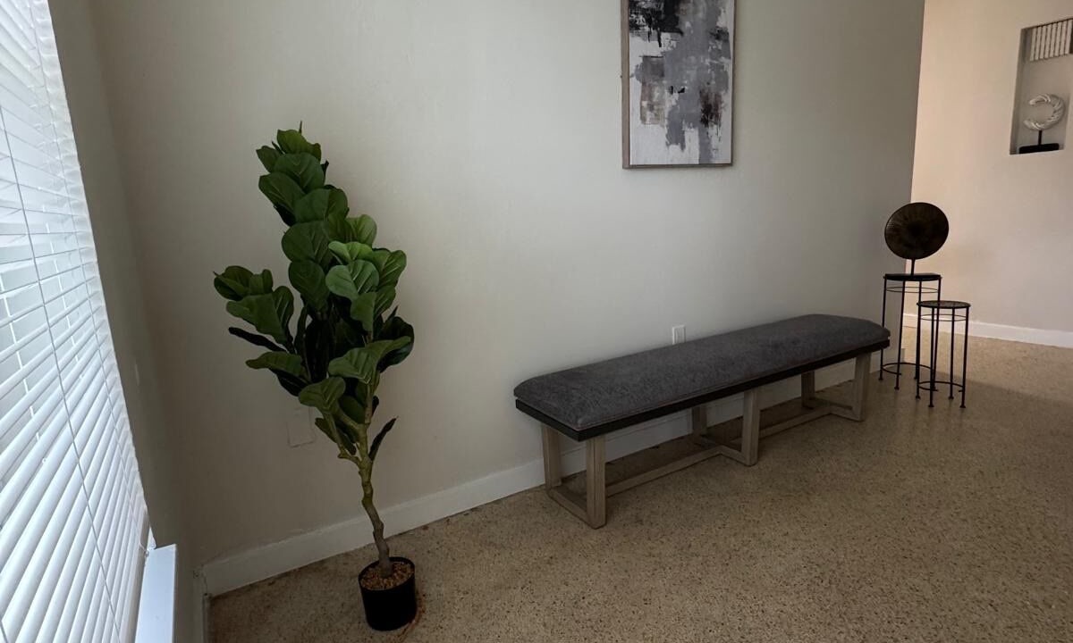 Photo of Livingroom in West Little River