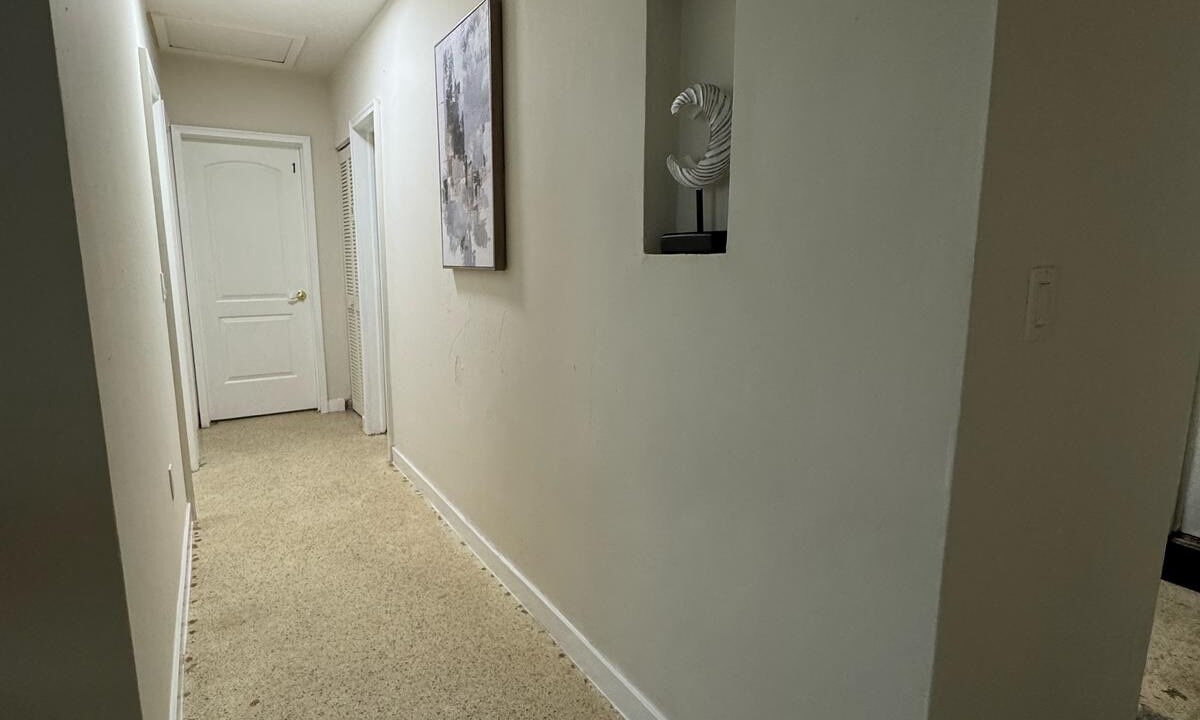 Photo of Livingroom in West Little River
