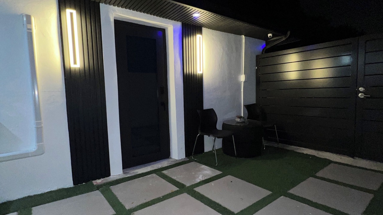 Photo of Patio Balcony in West Hollywood