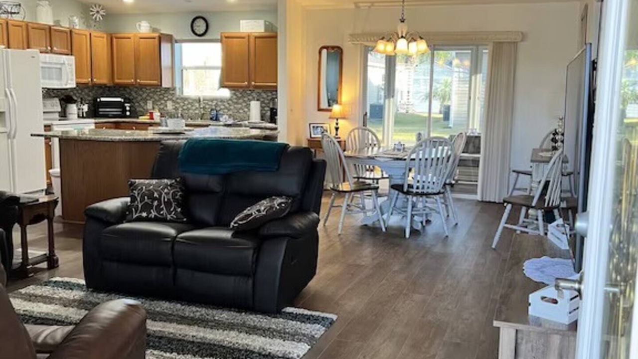 Photo of Livingroom in Duval