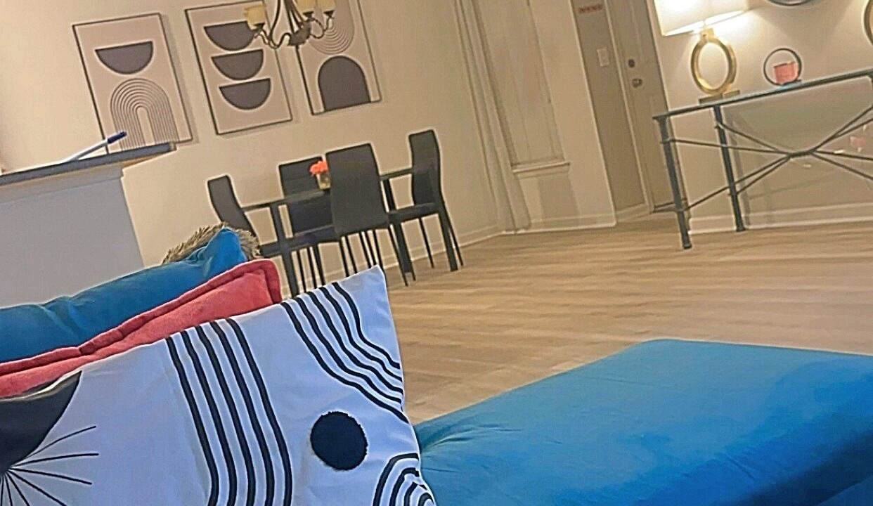 Photo of Livingroom in Baymeadows