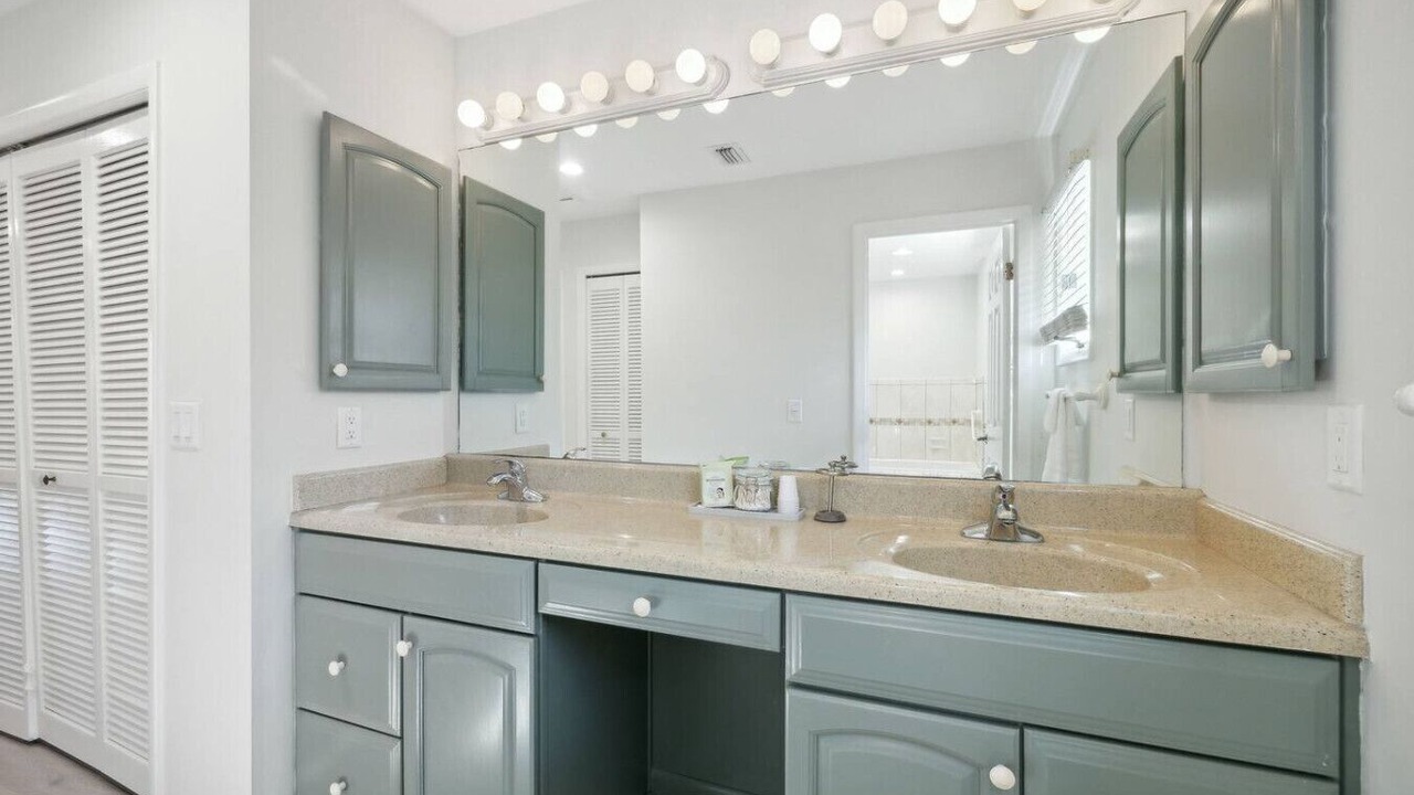 Photo of Bathroom in Palm Valley