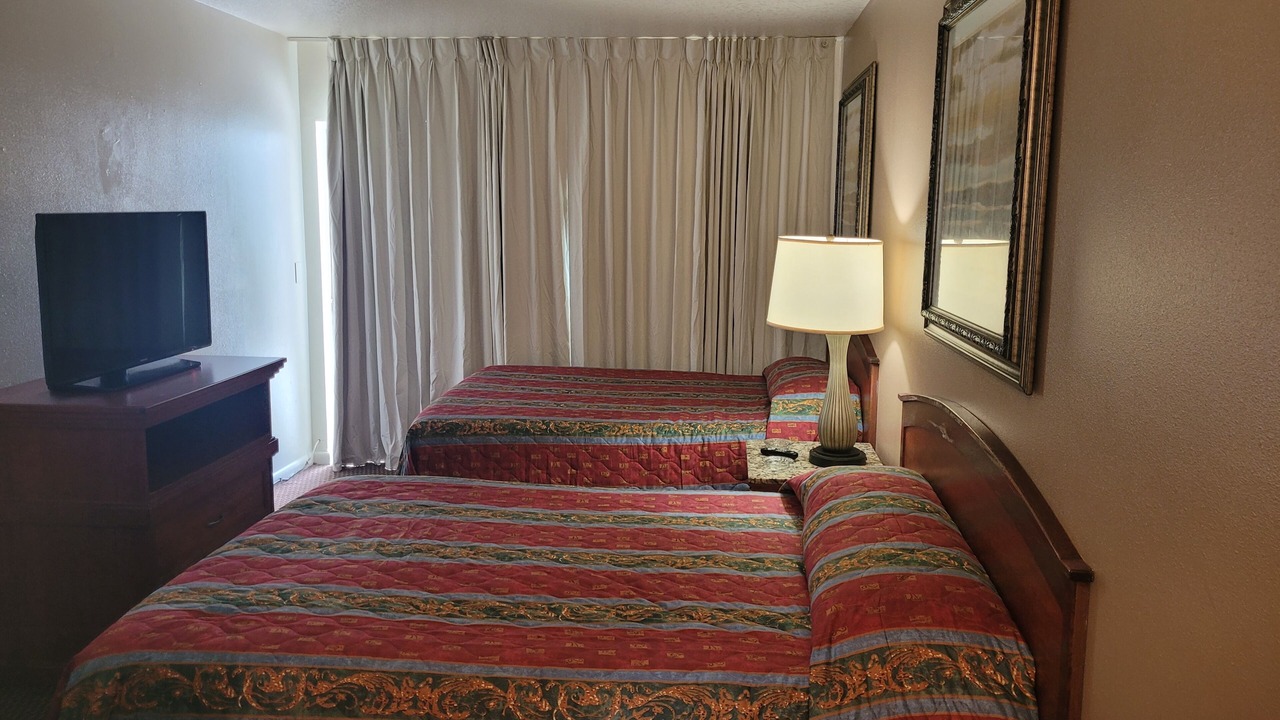 Photo of Bedroom in Old Northwood Historic District