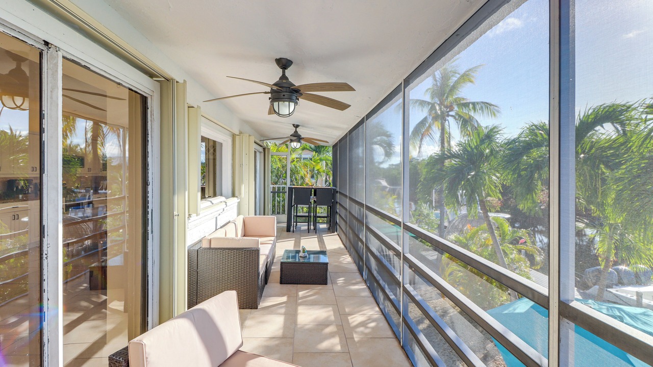 Photo of Patio Balcony in Twin Lakes