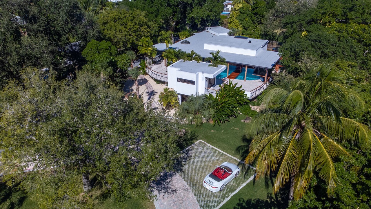 Photo of Outdoor in Ludlam
