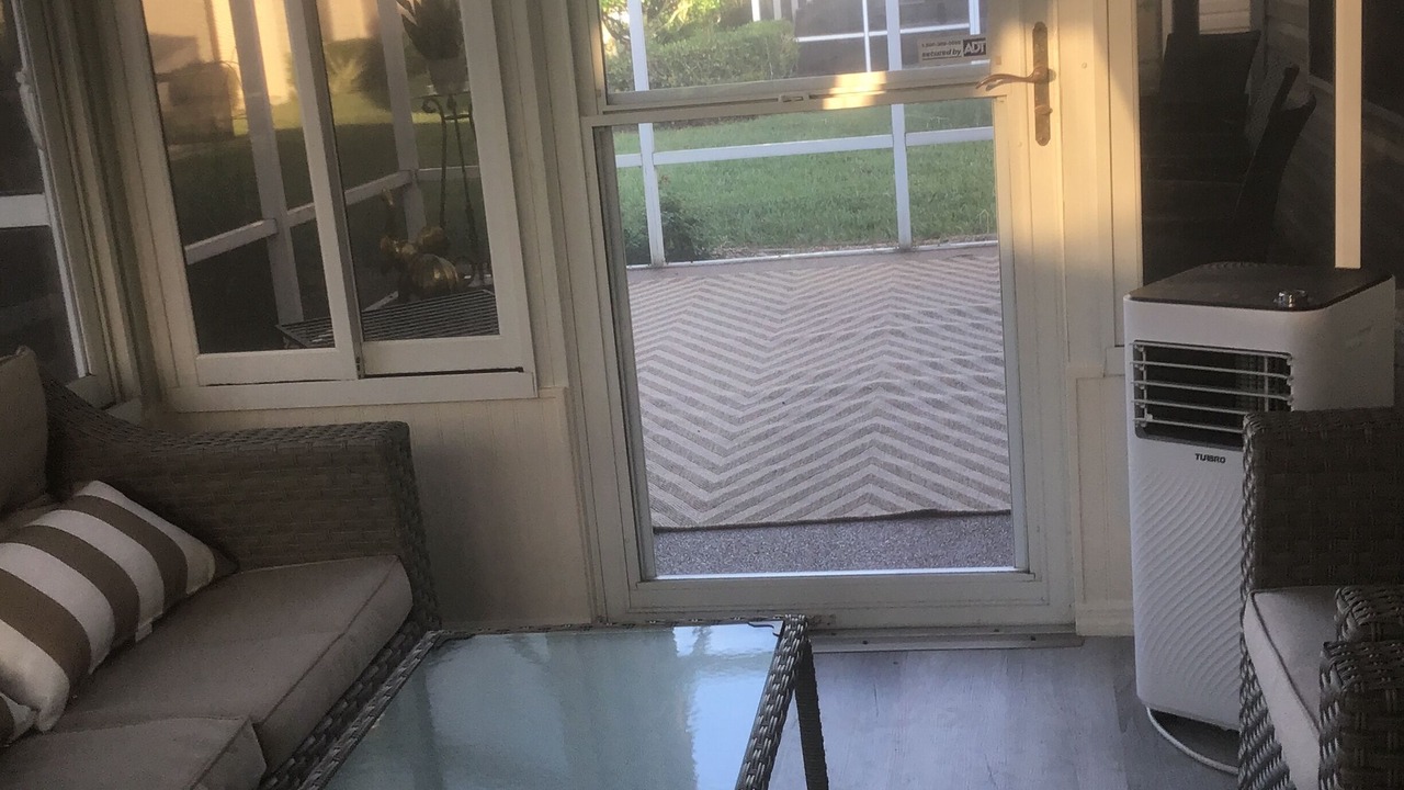 Photo of Livingroom in Lynnhaven