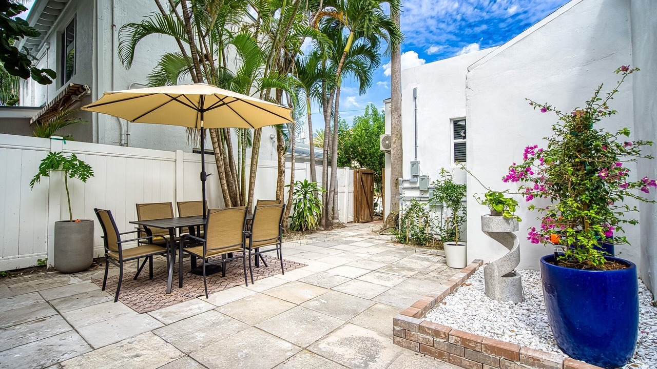 Photo of Outdoor in Hollywood South Central Beach