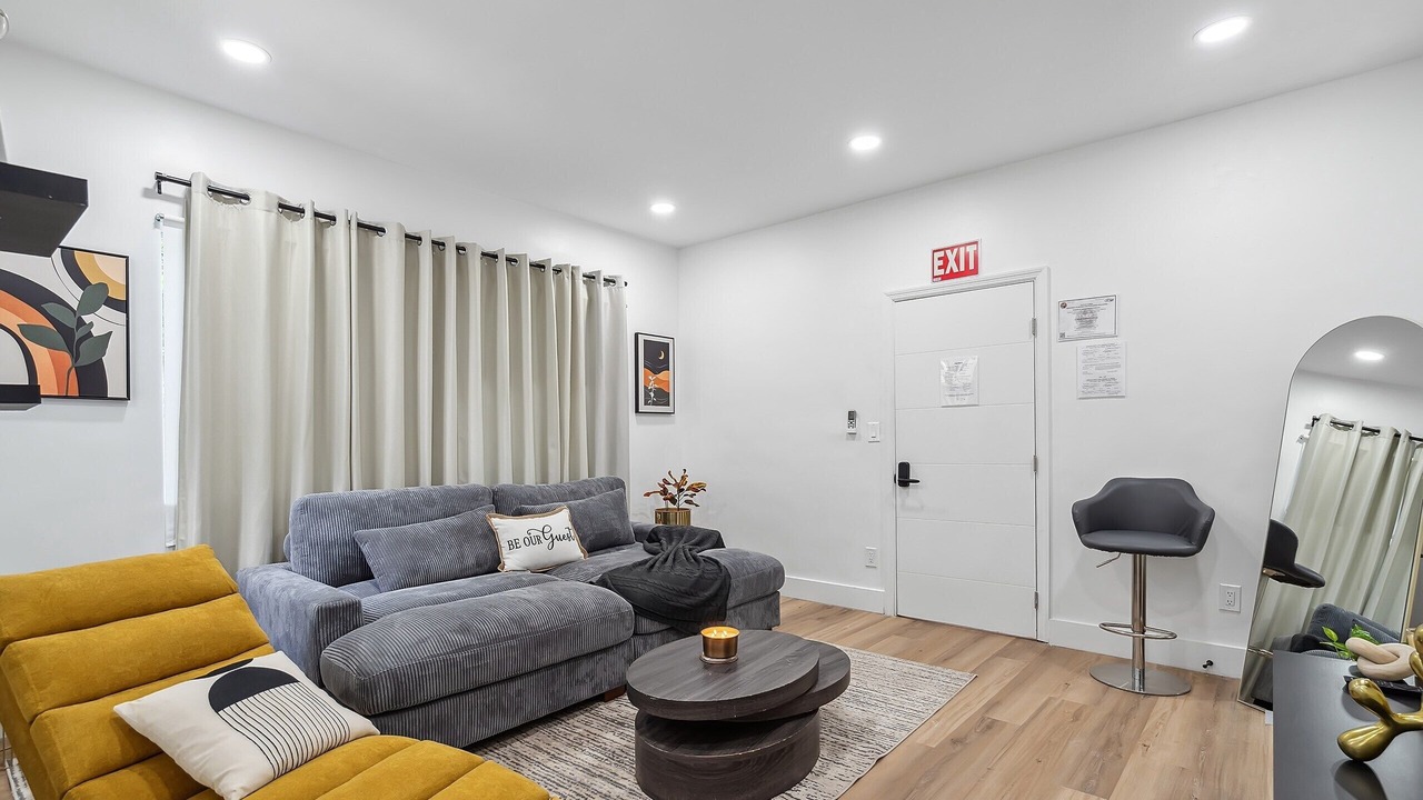 Photo of Bedroom in Hollywood South Central Beach