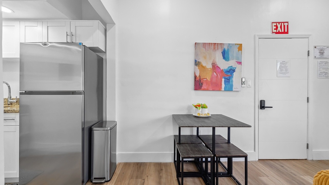 Photo of Bedroom in Hollywood South Central Beach
